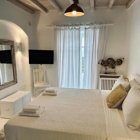 Helios * Mykonos Town